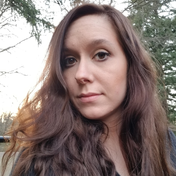 Meet your Posher, Lauren - Picture 1 of 1